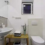 Apartman & Nugal *