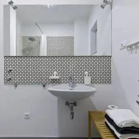 Appartamento & Nugal Makarska